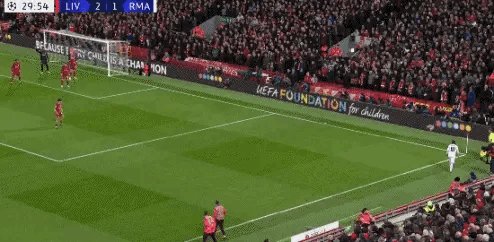 1677012531159057207.gif 九游体育官网-【欧冠】门将互相送礼,皇马两人双响,利物浦2-5皇马