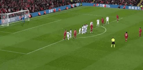 1677012623709017590.gif 九游体育官网-【欧冠】门将互相送礼,皇马两人双响,利物浦2-5皇马