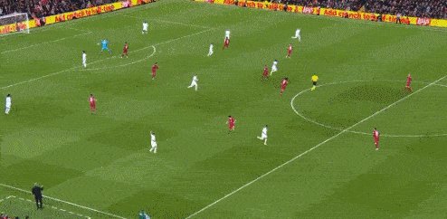 1677012807718004045.gif 九游体育官网-【欧冠】门将互相送礼,皇马两人双响,利物浦2-5皇马