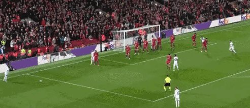 1677013953819020769.gif 九游体育官网-【欧冠】门将互相送礼,皇马两人双响,利物浦2-5皇马