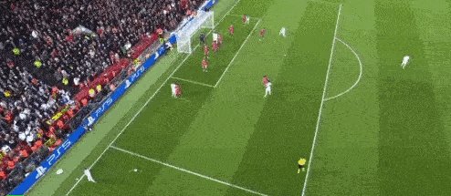 1677014372846080681.gif 九游体育官网-【欧冠】门将互相送礼,皇马两人双响,利物浦2-5皇马