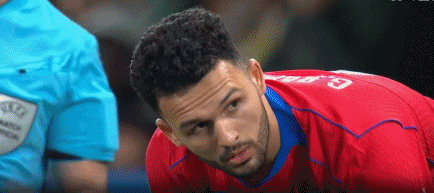 九游体育官网-巴黎客场1-2遭葡萄牙体育绝杀，路易斯-苏亚雷斯梅开二度