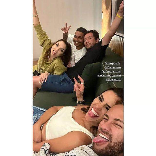 回巴西养伤 新年期间拄拐杖狂欢3天 内马尔挨批！