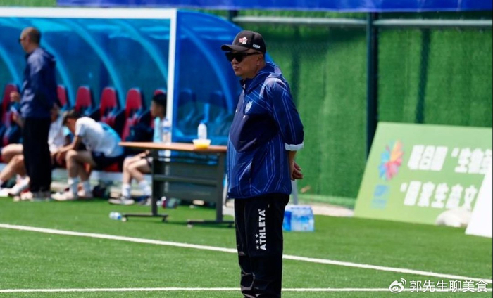 董路要进军成人足球！是瞎折腾，还是补中国足球最大窟窿？|级别|中国男足|青训|职业|球队_新浪体育_新浪新闻