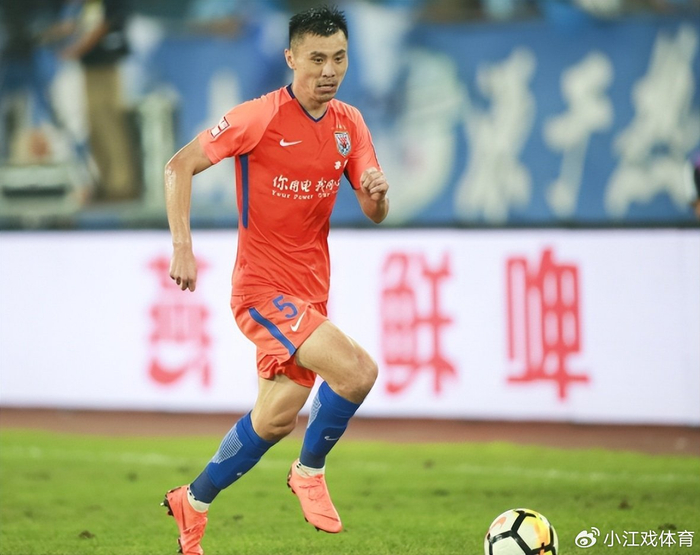 九游体育登录入口-中超本赛季将不会出现87后球员的身影，让球迷直言意，引发热议|鲁能|郑铮|张弛|上海申花足球俱乐部|于汉超_新浪体育_新浪新闻