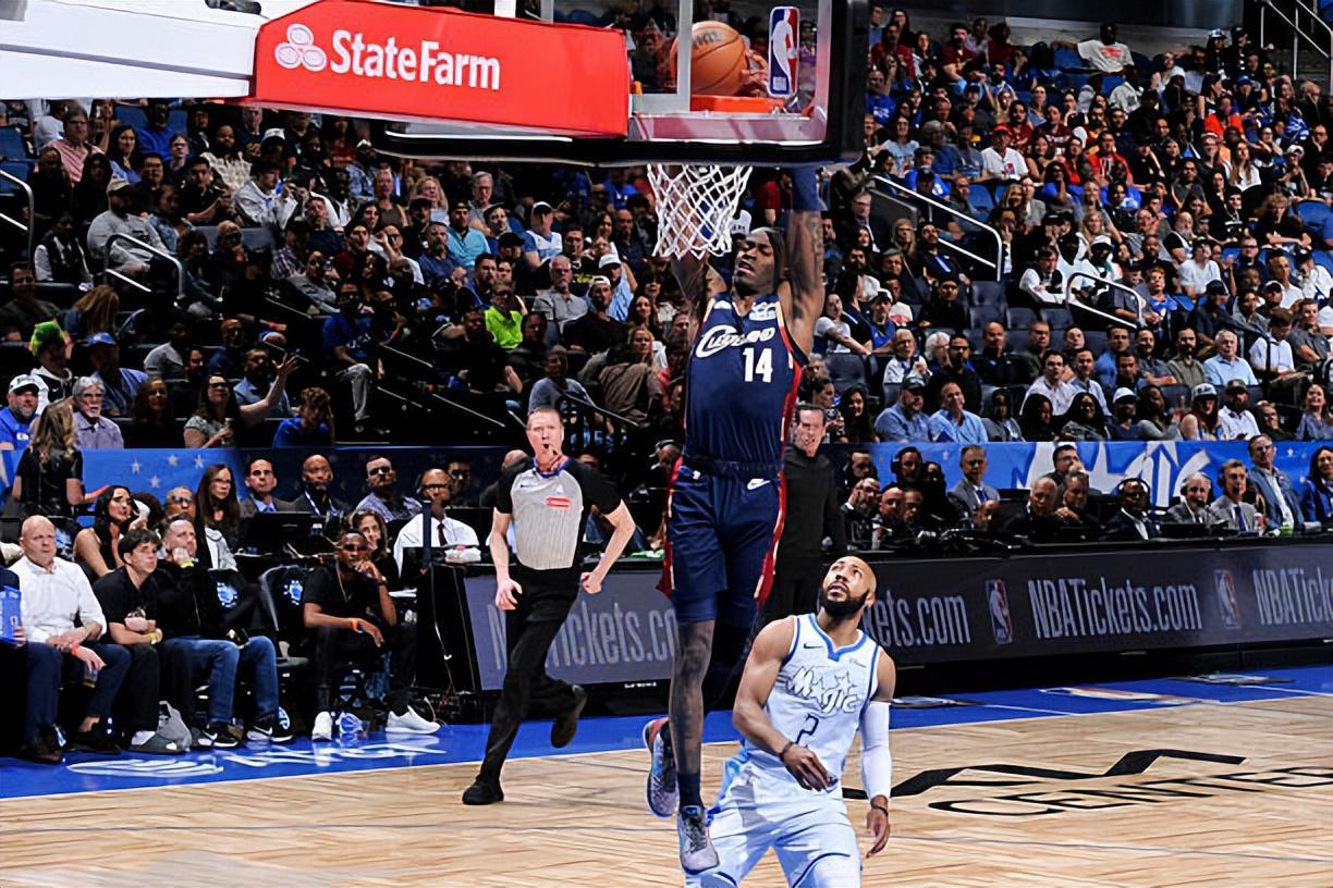 九游体育官网-迅速找回了顶级3D后场的水准，骑士真是从国王白捡了一个大宝贝？