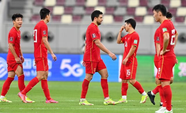 九游体育登录入口-新华社辟谣国足房费8000一晚：输球时连呼吸都是错