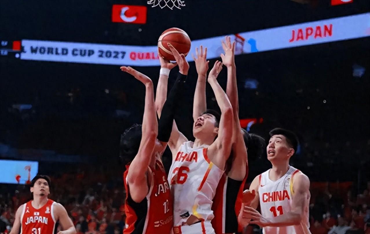 九游体育官网-联赛场均4.8分，世预赛两战轰25分13板，球迷盛赞：国产第一3D