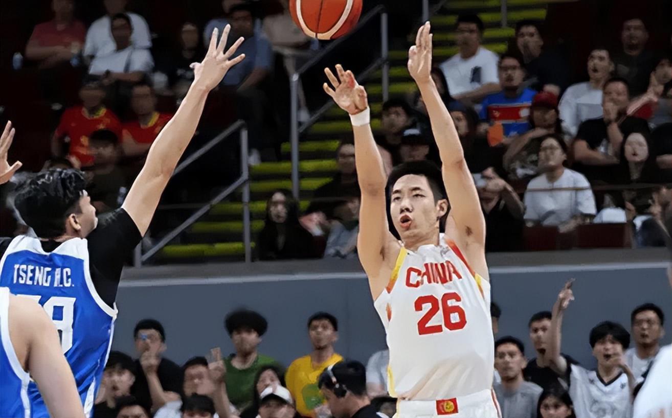 九游体育官网-联赛场均4.8分，世预赛两战轰25分13板，球迷盛赞：国产第一3D