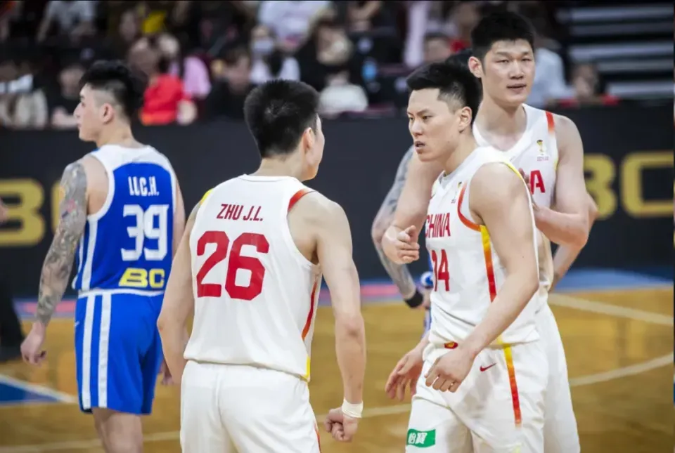 九游体育官网-联赛场均4.8分，世预赛两战轰25分13板，球迷盛赞：国产第一3D