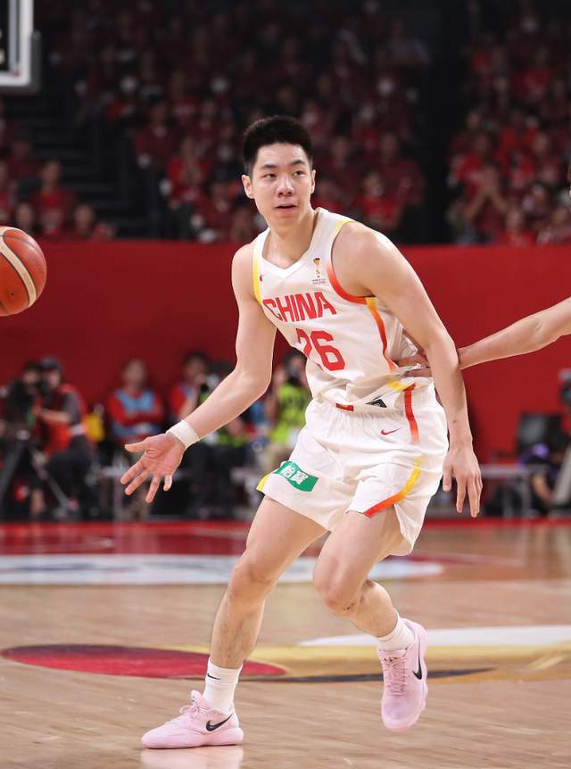 九游体育官方入口-放心了！中国男篮锋线大核透露伤情，公开发声，只说感谢尽显霸气