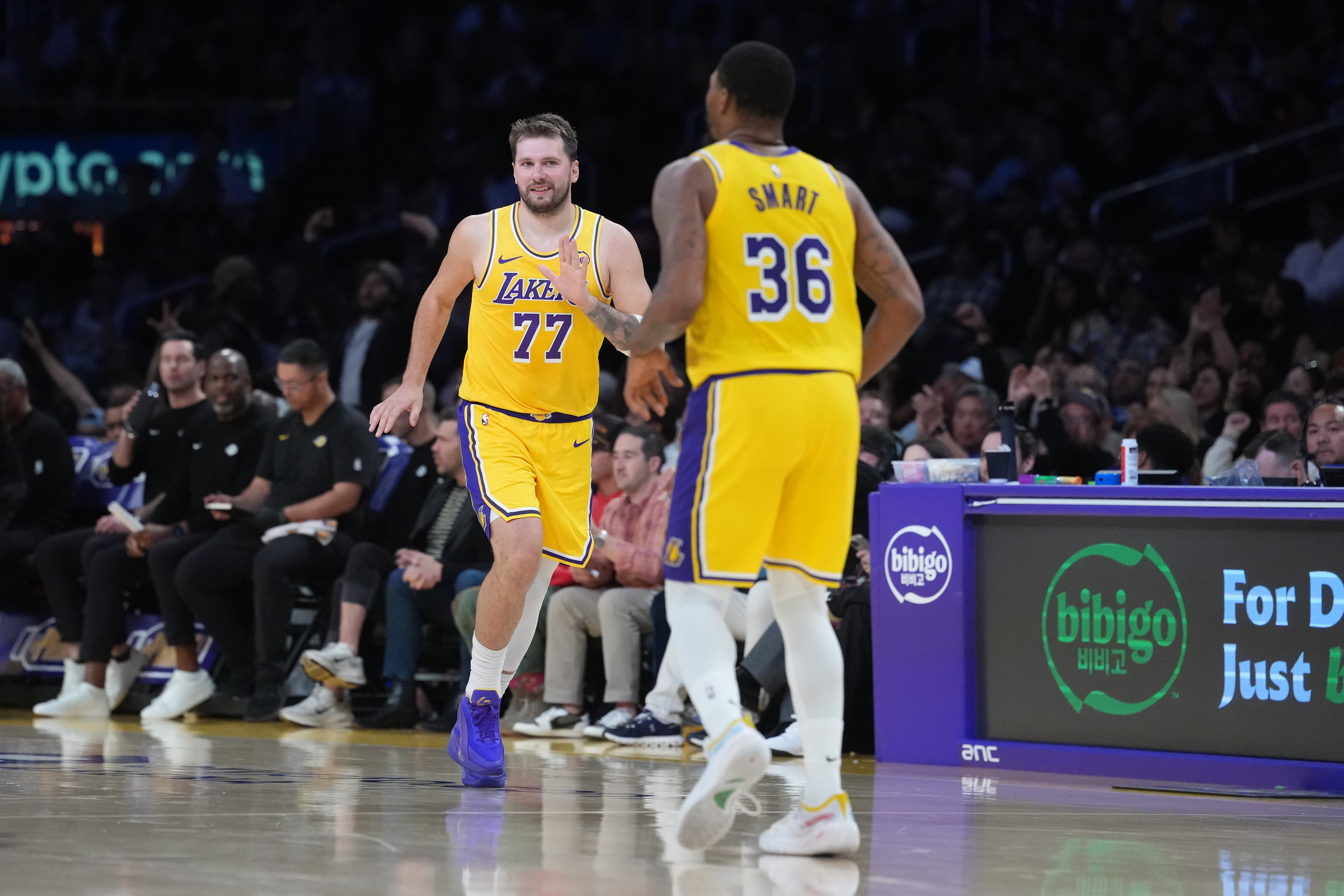 九游体育官方入口-你就说香不香！斯玛特赛季正负值湖人最高 三分不稳仍是防守灵魂