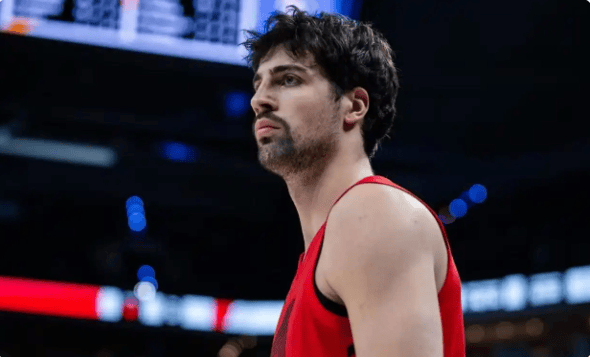 九游体育登录入口-快船104-114负开拓者五连胜终结伦纳德沉默离场，加兰成防守软肋